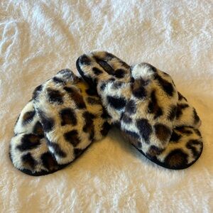 New Without Tags- Womens Rachel Roy Slippers